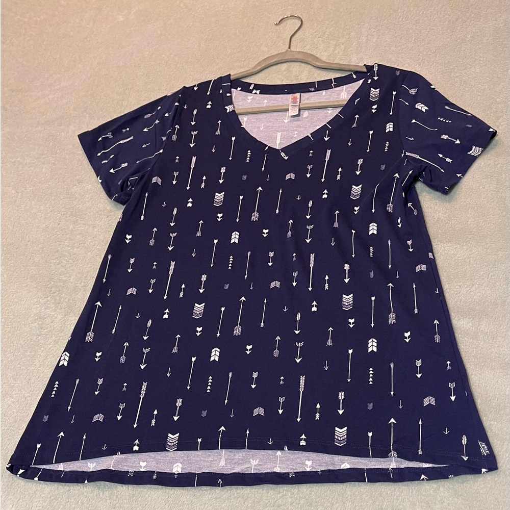 Lularoe Christy T Arrows Navy Large